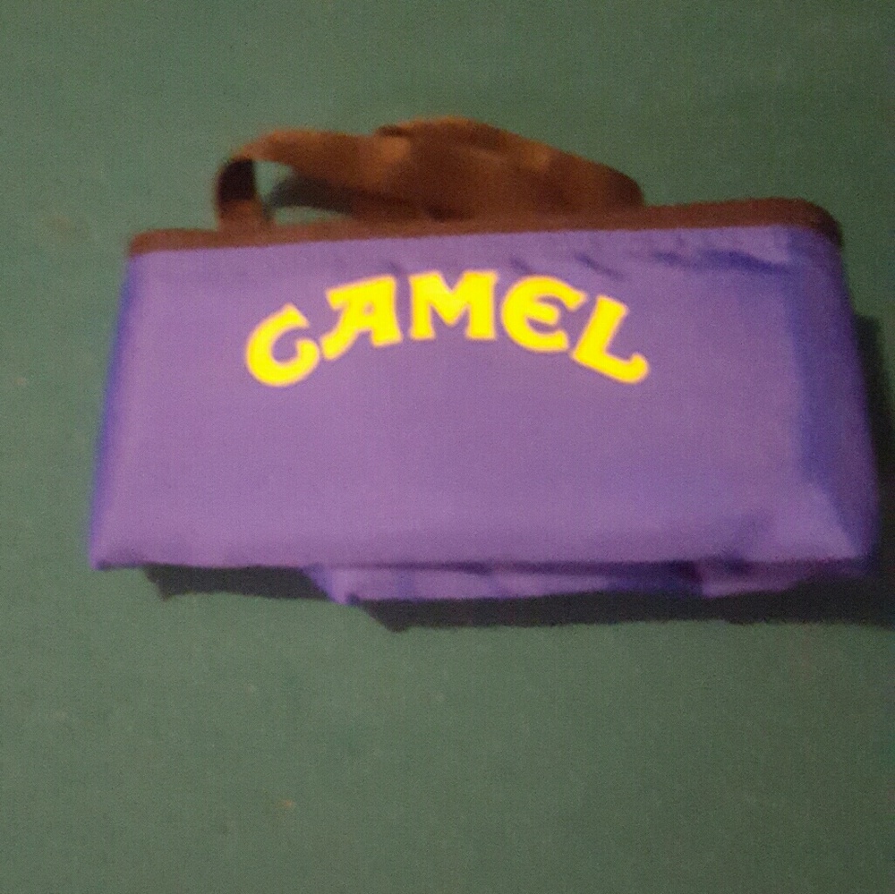 Camel 6 pack can cooler